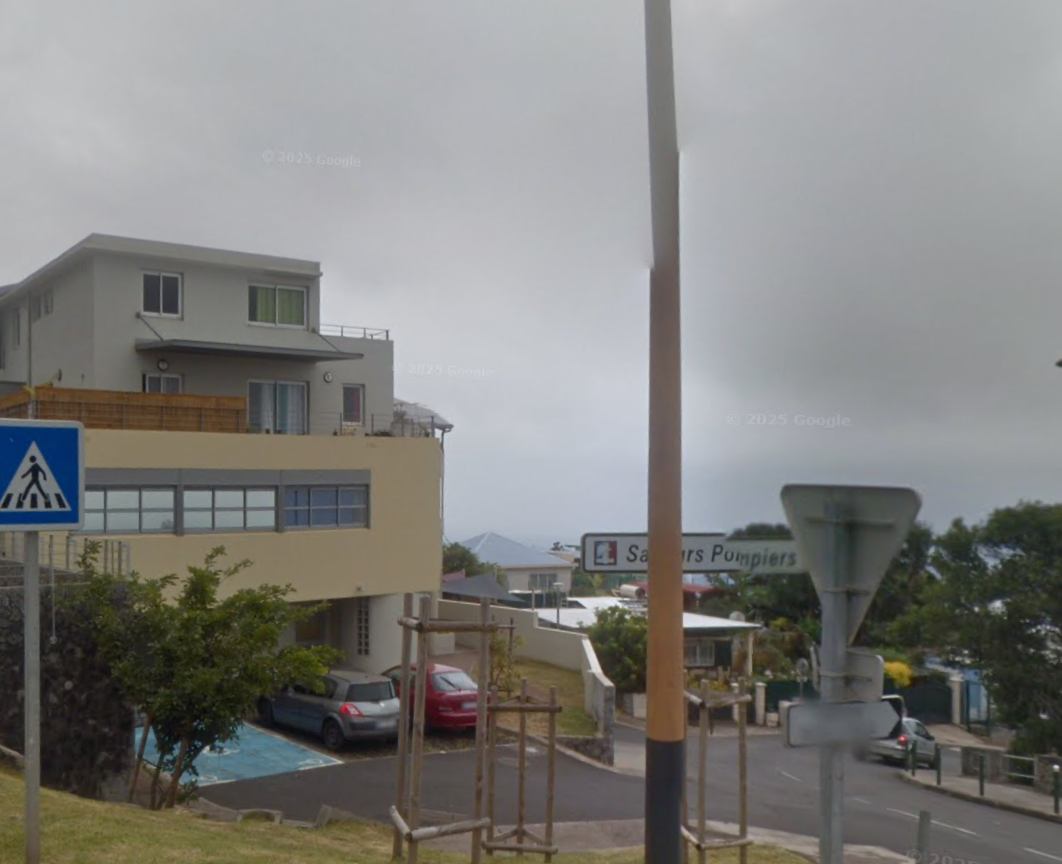 Appartement T3 loué avec parking en liquidation judiciaire — Saint-Denis (974)