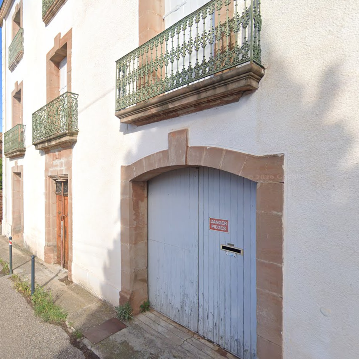 À reprendre – Local commercial avec terrain et villa jumelée en liquidation judiciaire – Hérault intérieur (34)