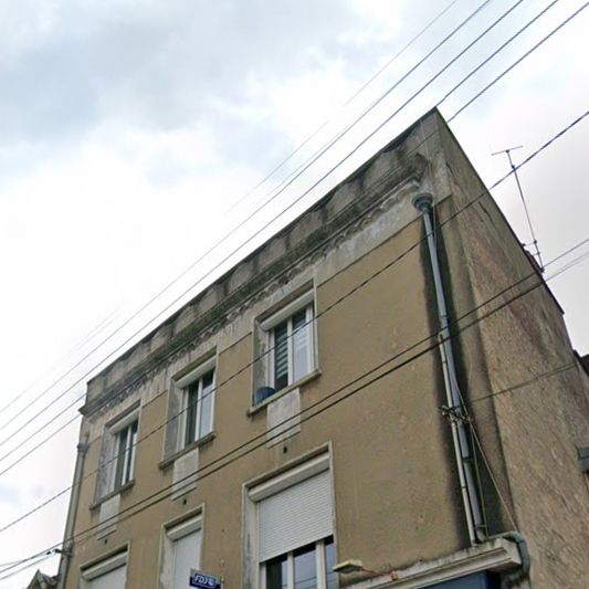 Immeuble en vente à Niort lors d'une liquidation judiciaire, cession encadrée, offre valable jusqu'à avril 2026.