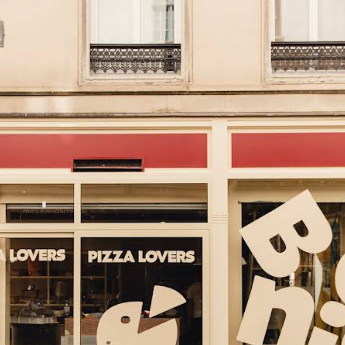 Fonds de commerce de restauration rapide à Paris, cession encadrée, image montrant l'intérieur du restaurant.