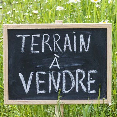 À céder en liquidation judiciaire : parcelle de terre cadastrée B 602 (1,1140 ha) à Val Buëch Méouge. Procédure en cours, dépôt des offres avant le 19/12/2025. Réf. LJ8843LLCJ.