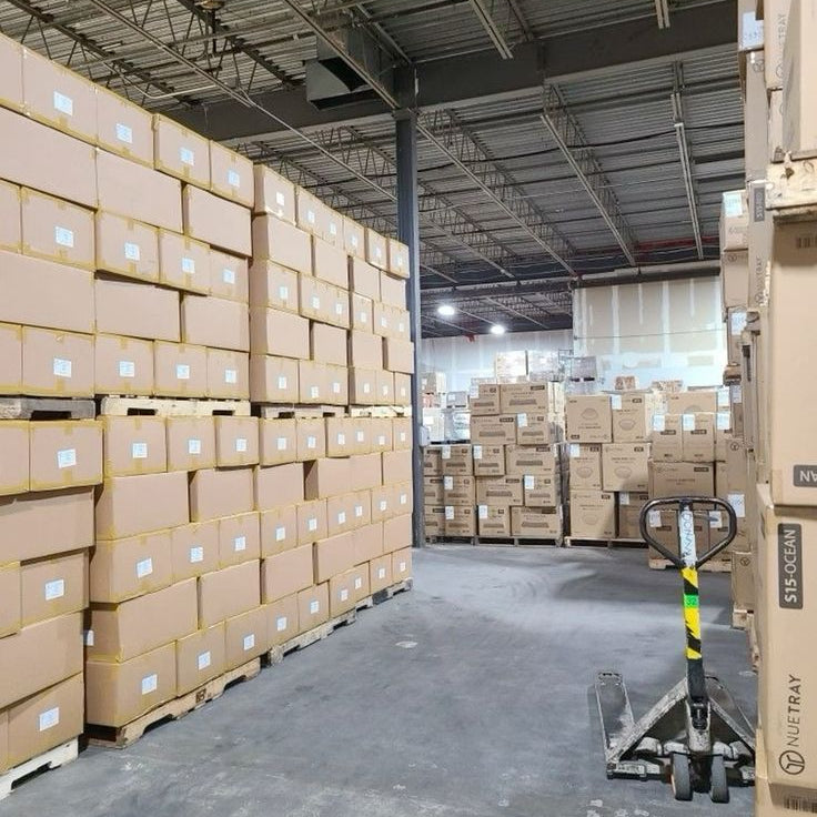 Stock de vêtements et matériel d’exploitation en liquidation judiciaire à Mérignac, cession encadrée, offre jusqu’en mai 2026.