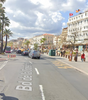 Immeuble résidentiel à Cannes avec un appartement et deux studios, visible sur l'image, en liquidation judiciaire.