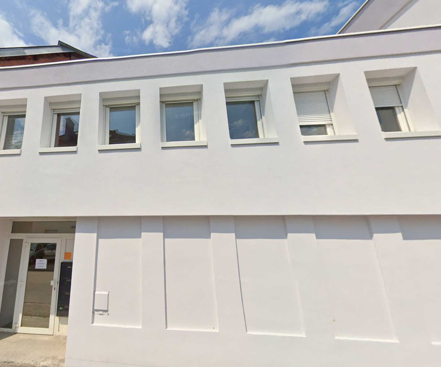 Commercial property offices for sale in Saint-Dié-des-Vosges near the German border, featuring modern workspace design.