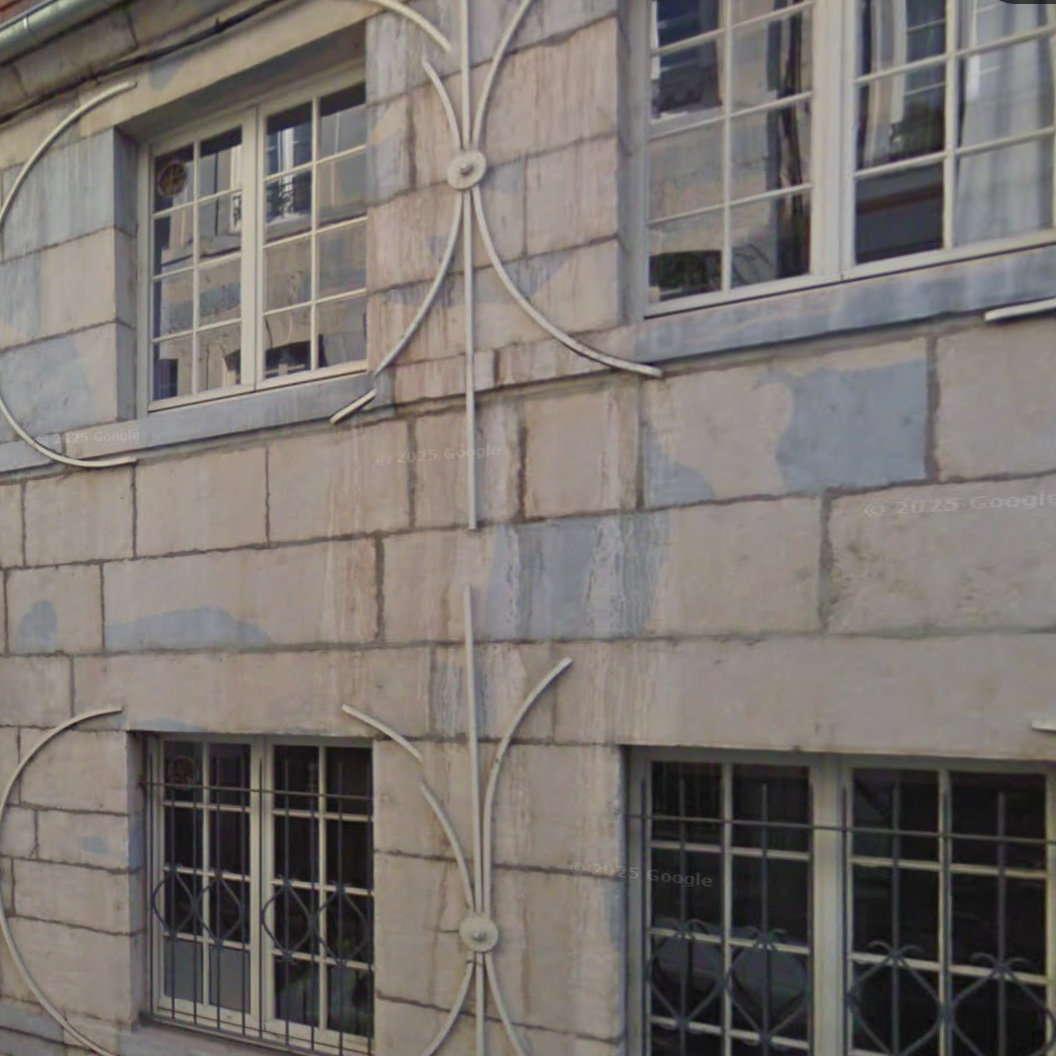 Mur commercial à Besançon en liquidation judiciaire, image montrant la façade et l'emplacement du local à céder.